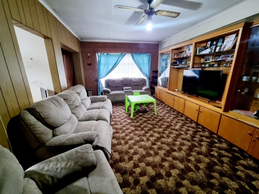 4 Bedroom Property for Sale in Sasolburg Ext 11 Free State